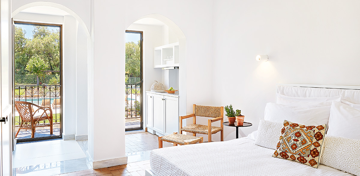 01-deluxe-guestroom-villa-oliva-crete-hotel